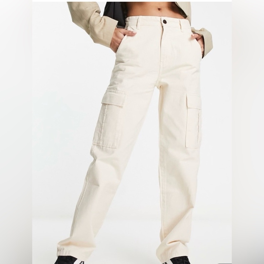 Stradivarius | Cream Cargo Pants